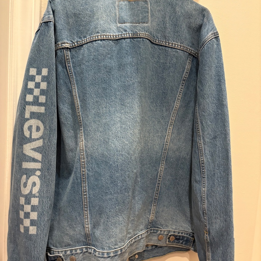 Levi Denim Jacket - Picture 3 of 4